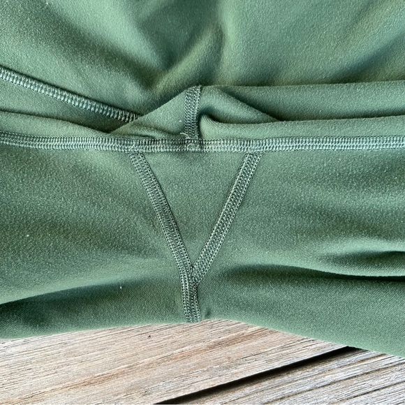 Lululemon Wunder Under Low-Rise Full Length Tight W5AW2S Barracks Green Sz 4 GUC - Picture 7 of 10